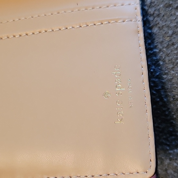 Kate Spade turn lock Stacey wallet Hampton road pool...NWT...retail $249 - Picture 7 of 7